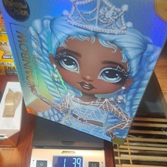 Rainbow Vision Robin Sterling Spider Queen Costume 11 inch Doll with Accessories - Picture 12 of 12